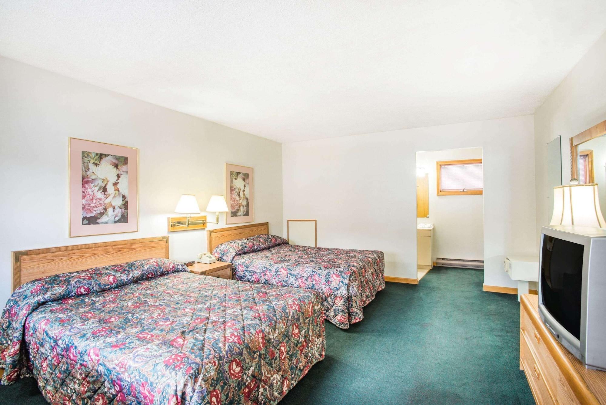 Travelodge By Wyndham Lake George Ny Εξωτερικό φωτογραφία